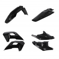 PLASTIC KIT HUS BLACK