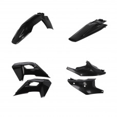 PLASTIC KIT HUS BLACK