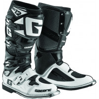 SG12 BOOTS BLACK/WHITE SZ 07
