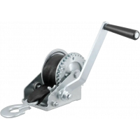 900 LB WINCH W/15' STRAP