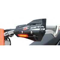 ARMOR-GUARD XC PROTECTOR W/FLASHER BLACK